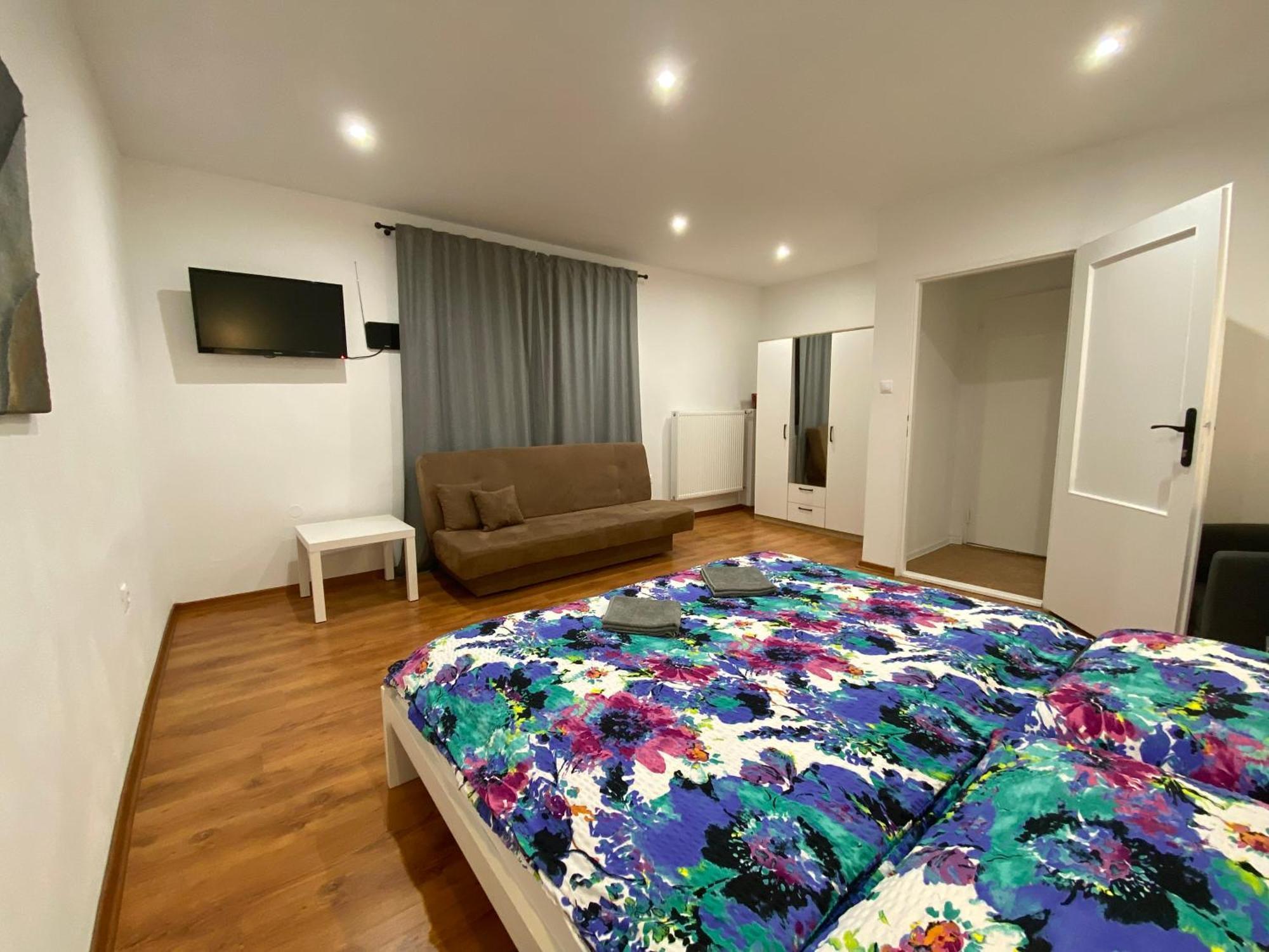 Vanessa Apartments Bešeňová Exteriör bild